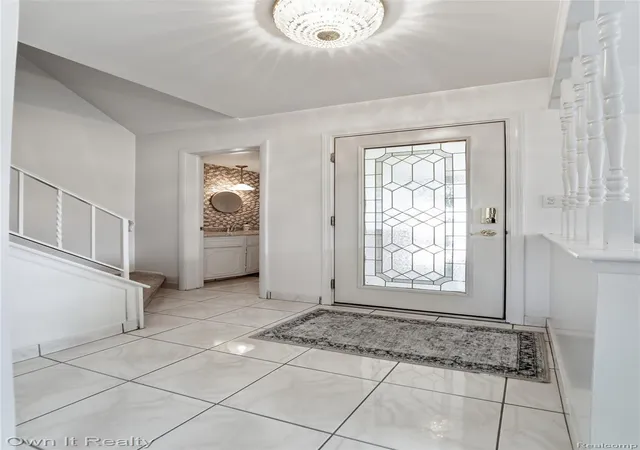 Photo 4 of Single family home for sale at 27025 Havelock Dr, Dearborn Heights City Wayne, MI 48127 | MLS# 20261068328 | Listing updated on 2026-08-27
