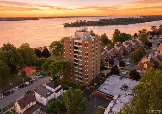 Photo 1 of Sale Pending at 20 Chestnut St #308, Wyandotte City Wayne, MI 48192 | MLS# 20261068341 | Listing updated on 2026-09-02