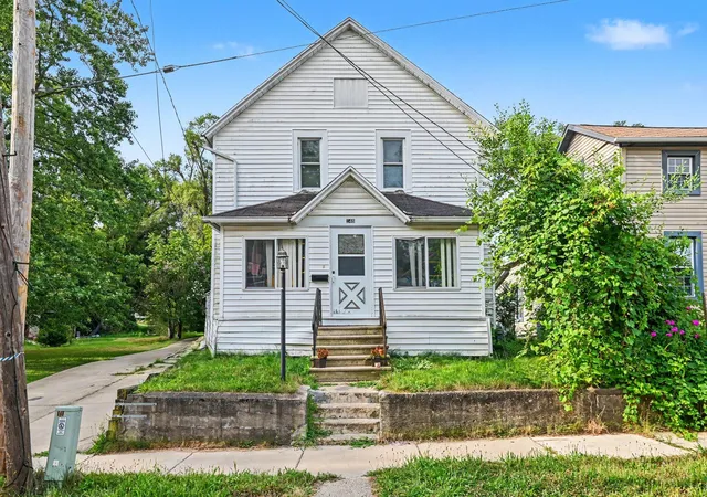 Photo 1 of Single family home for sale at 148 E Emerson St, Kalamazoo City Kalamazoo, MI 49001 | MLS# 69026045051 | Listing updated on 2026-09-11
