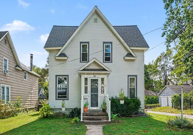 Photo 1 of Single family home for sale at 412 Prospect St, Cadillac City Wexford, MI 49601 | MLS# 67026045062 | Listing updated on 2026-09-14