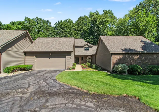 Photo 2 of Condo for sale at 4608 Cottonwood Dr, Lodi Township Washtenaw, MI 48108 | MLS# 81026045056 | Listing updated on 2026-09-12