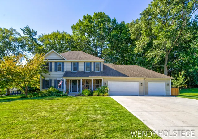 Photo 2 of Single family home for sale at 2066 Woodlark Dr, Park Township Ottawa, MI 49424 | MLS# 71026045064 | Listing updated on 2026-08-26