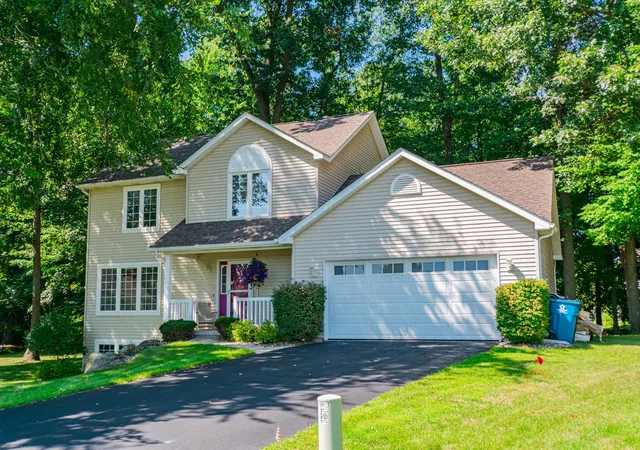 Photo 1 of Single family home for sale at 132 Kensington Ct, Battle Creek City Calhoun, MI 49015 | MLS# 64026045055 | Listing updated on 2026-09-17