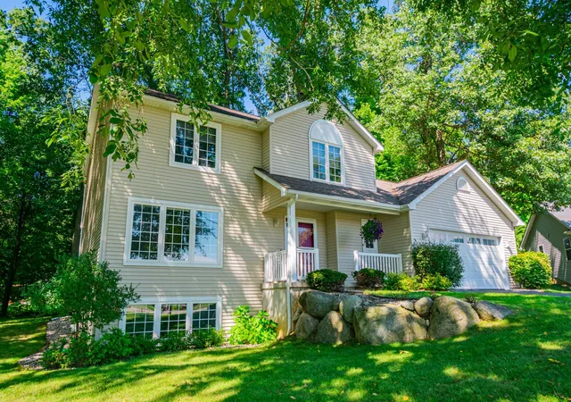 Photo 3 of Single family home for sale at 132 Kensington Ct, Battle Creek City Calhoun, MI 49015 | MLS# 64026045055 | Listing updated on 2026-09-17