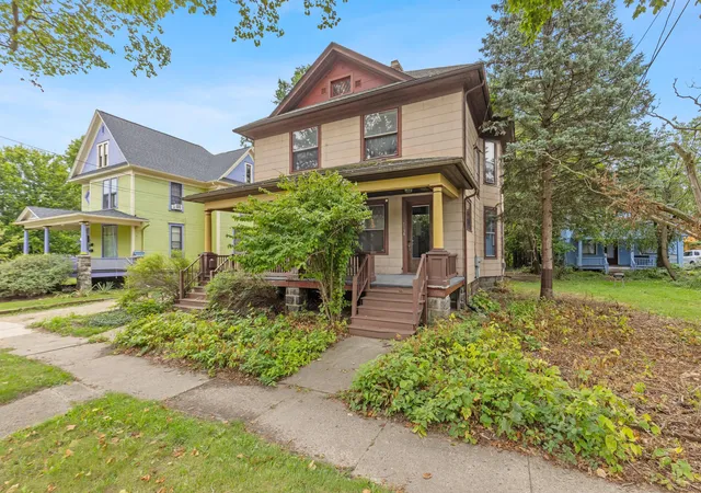 Photo 2 of Multi family home for sale at 713 W Kalamazoo Ave, Kalamazoo City Kalamazoo, MI 49007 | MLS# 65026045053 | Listing updated on 2026-09-03