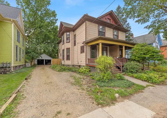Photo 3 of Multi family home for sale at 713 W Kalamazoo Ave, Kalamazoo City Kalamazoo, MI 49007 | MLS# 65026045053 | Listing updated on 2026-09-03