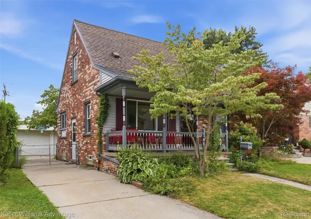 Photo 2 of Single family home for sale at 1649 Hollywood St, Dearborn City Wayne, MI 48124 | MLS# 20261068350 | Listing updated on 2026-08-29