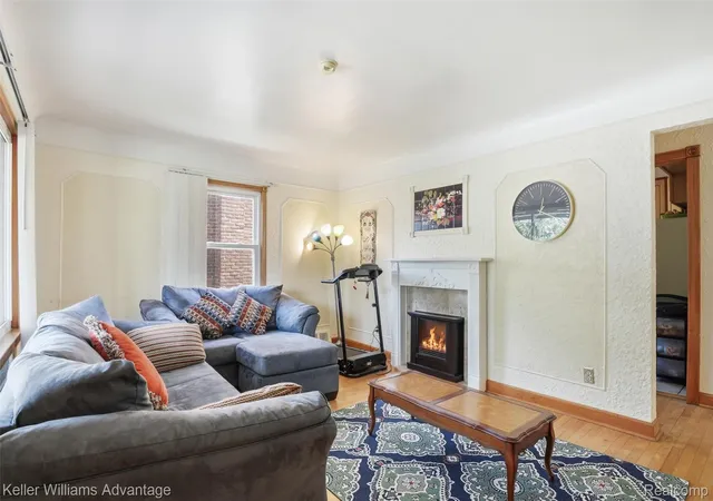 Photo 4 of Single family home for sale at 1649 Hollywood St, Dearborn City Wayne, MI 48124 | MLS# 20261068350 | Listing updated on 2026-08-29