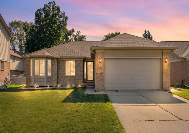 Photo 1 of Sale Pending at 32926 Gallo Ln, Warren City Macomb, MI 48093 | MLS# 58050219836 | Listing updated on 2026-08-27