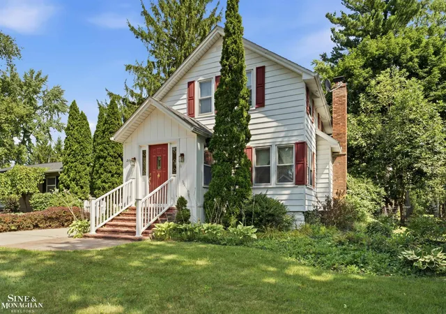 Photo 1 of Sale Pending at 211 S Tenth St St, St Clair City St Clair, MI 48079 | MLS# 58050219838 | Listing updated on 2026-09-11