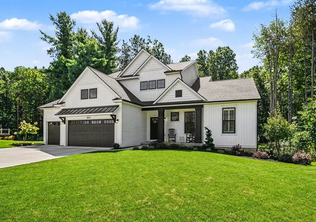 Photo 3 of Single family home for sale at 8802 Lapham Dr Ne, Algoma Township Kent, MI 49341 | MLS# 65026045073 | Listing updated on 2026-09-09