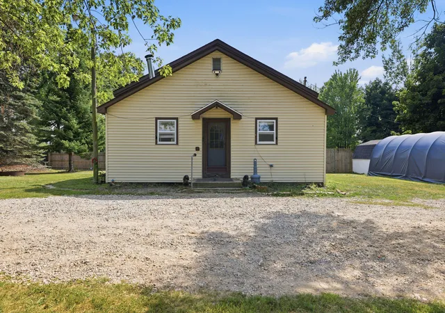 Photo 1 of Single family home for sale at 7531 County Farm Rd, Eureka Township Montcalm, MI 48838 | MLS# 65026045080 | Listing updated on 2026-09-16