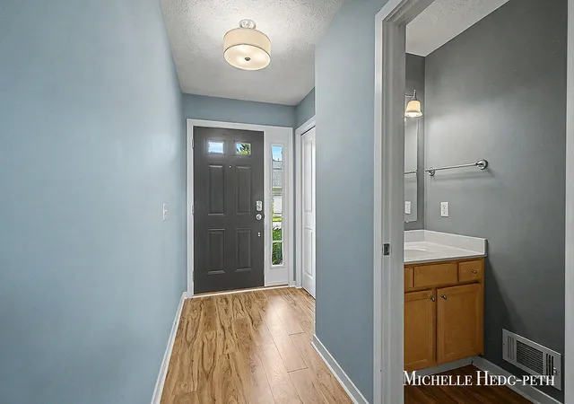 Photo 3 of Condo for sale at 2984 Edgestone Dr #22, Georgetown Charter Township Ottawa, MI 49426 | MLS# 65026045079 | Listing updated on 2026-09-18