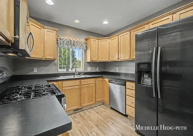 Photo 4 of Condo for sale at 2984 Edgestone Dr #22, Georgetown Charter Township Ottawa, MI 49426 | MLS# 65026045079 | Listing updated on 2026-09-18