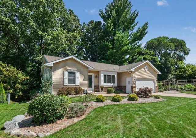 Photo 1 of Sale Pending at 5880 Edajean Ridge Dr Ne, Plainfield Charter Township Kent, MI 49321 | MLS# 65026045070 | Listing updated on 2026-09-01
