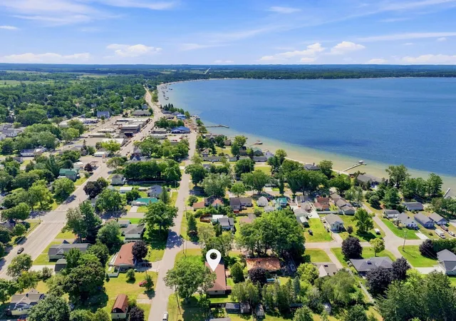 Photo 52 of Single family home for sale at 321 N Front St, Lake City City Missaukee, MI 49651 | MLS# 78080072841 | Listing updated on 2026-08-29