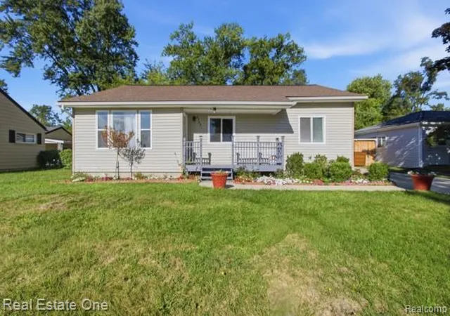 Photo 1 of Single family home for sale at 23031 Colgate St, Farmington Hills City Oakland, MI 48336 | MLS# 20261068388 | Listing updated on 2026-08-30