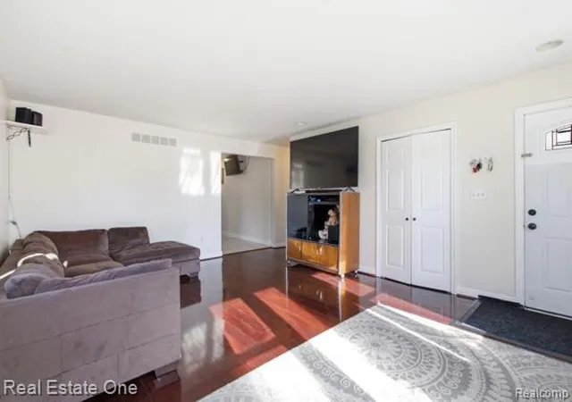 Photo 4 of Single family home for sale at 23031 Colgate St, Farmington Hills City Oakland, MI 48336 | MLS# 20261068388 | Listing updated on 2026-08-30