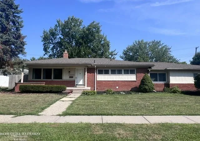 Photo 1 of Single family home for sale at 22633 E Schafer St, Clinton Charter Township Macomb, MI 48035 | MLS# 58050219846 | Listing updated on 2026-08-26