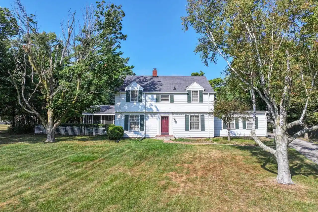 Photo 1 of Single family home for sale at 9044 S Saginaw St, Grand Blanc Charter Township Genesee, MI 48439 | MLS# 5050219852 | Listing updated on 2026-09-29