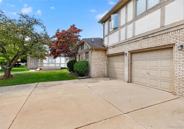 Photo 3 of Condo for sale at 42015 Imperial Ln, Clinton Charter Township Macomb, MI 48038 | MLS# 20261068416 | Listing updated on 2026-08-27