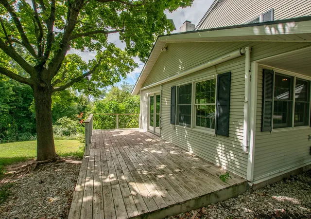 Photo 3 of Single family home for sale at 8282 S Center Hwy, Elmwood Charter Township Leelanau, MI 49684 | MLS# 78080072852 | Listing updated on 2026-08-29
