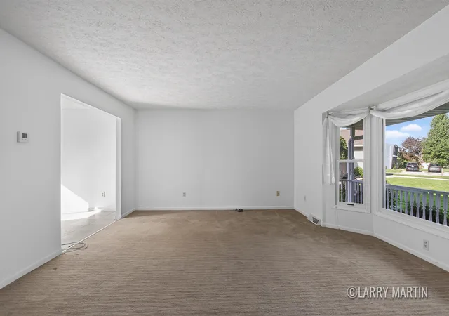 Photo 3 of Single family home for sale at 2940 Eldora Ct Sw, Byron Township Kent, MI 49315 | MLS# 65026045125 | Listing updated on 2026-10-08