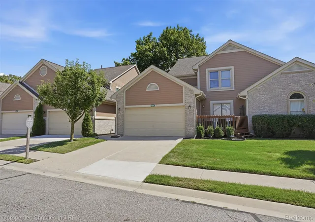 Photo 2 of Condo for sale at 9360 Eastwind Dr #13, Livonia City Wayne, MI 48150 | MLS# 20261068434 | Listing updated on 2026-09-11