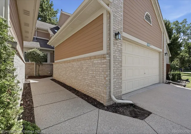 Photo 3 of Condo for sale at 9360 Eastwind Dr #13, Livonia City Wayne, MI 48150 | MLS# 20261068434 | Listing updated on 2026-09-11