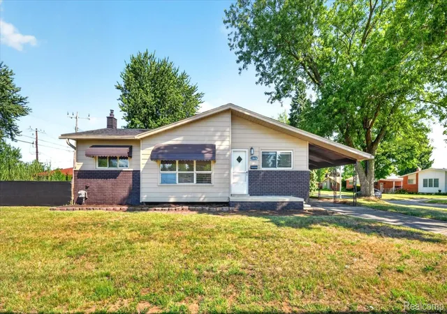 Photo 1 of Single family home for sale at 33618 Warren Rd, Westland City Wayne, MI 48185 | MLS# 20261068440 | Listing updated on 2026-08-27
