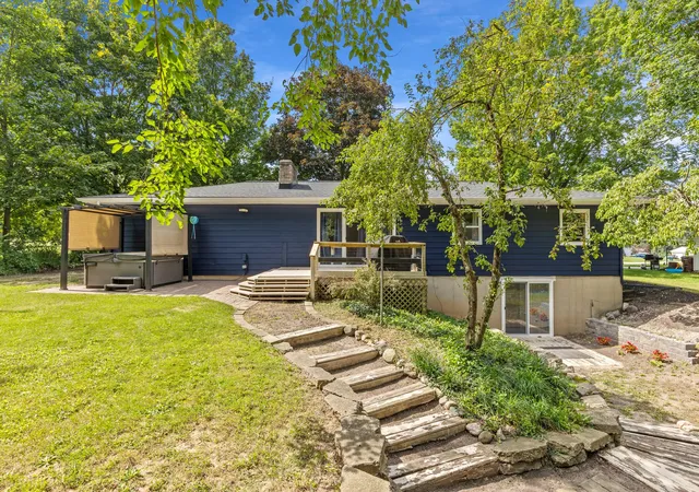 Photo 2 of Single family home for sale at 7246 Rezen Dr Ne, Plainfield Charter Township Kent, MI 49341 | MLS# 65026045136 | Listing updated on 2026-09-13