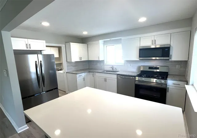 Photo 2 of Single family home for sale at 936 E Annabelle Ave, Hazel Park City Oakland, MI 48030 | MLS# 20261068449 | Listing updated on 2026-08-27