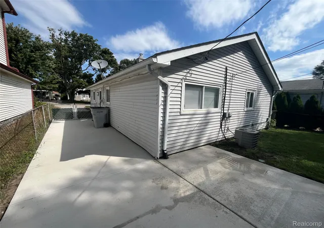 Photo 23 of Single family home for sale at 936 E Annabelle Ave, Hazel Park City Oakland, MI 48030 | MLS# 20261068449 | Listing updated on 2026-08-27