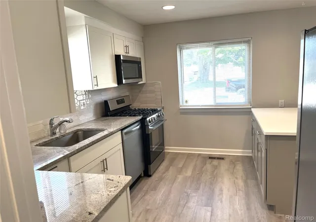 Photo 4 of Single family home for sale at 936 E Annabelle Ave, Hazel Park City Oakland, MI 48030 | MLS# 20261068449 | Listing updated on 2026-08-27