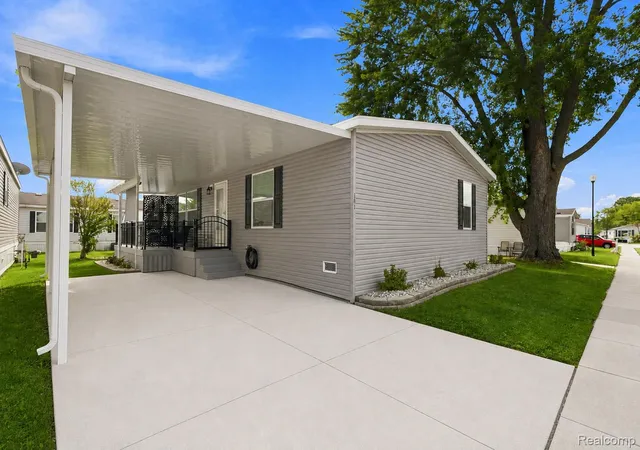Photo 2 of Single family home for sale at 181 Highland Ter, White Lake Charter Township Oakland, MI 48386 | MLS# 20261068452 | Listing updated on 2026-09-09