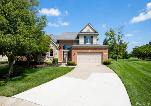 Photo 3 of Condo for sale at 54796 Grenelefe Cir E, Lyon Charter Township Oakland, MI 48178 | MLS# 20261068469 | Listing updated on 2026-09-01