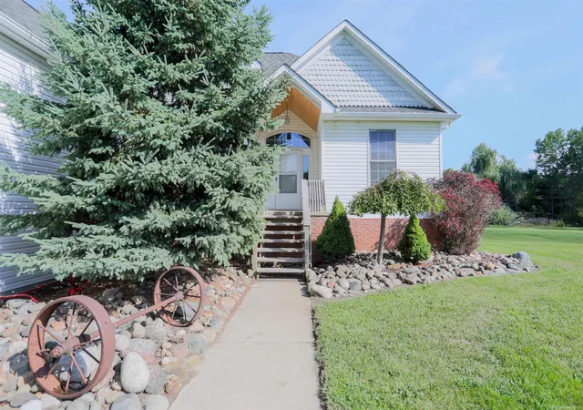Photo 1 of Sale Pending at 18475 Pratt Rd, Armada Township Macomb, MI 48005 | MLS# 58050219866 | Listing updated on 2026-09-11