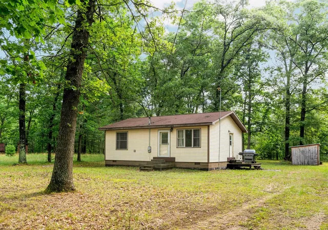 Photo 1 of Single family home for sale at 3815 Joseph St, Norman Township Manistee, MI 49689 | MLS# 78080072855 | Listing updated on 2026-10-05