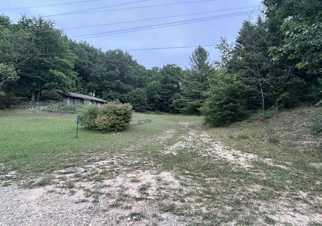 Photo 3 of Single family home for sale at 4801 Shinn Dr, Chestonia Township Antrim, MI 49659 | MLS# 78080072857 | Listing updated on 2026-08-29