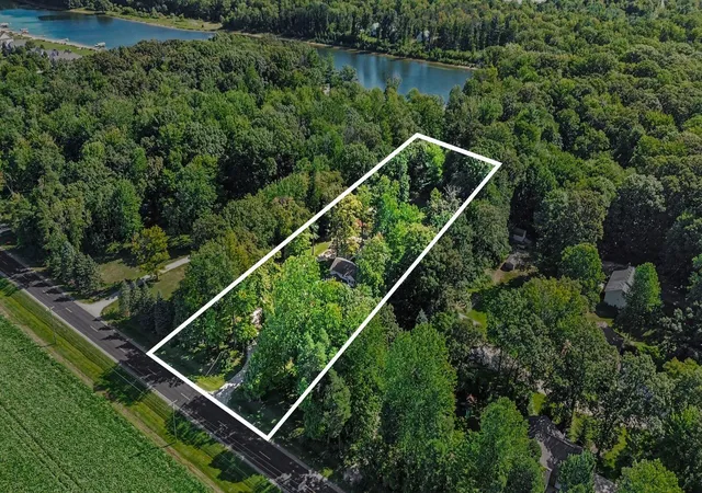 Photo 3 of Single family home for sale at 7660 56th Ave, Blendon Township Ottawa, MI 49426 | MLS# 65026045141 | Listing updated on 2026-09-15