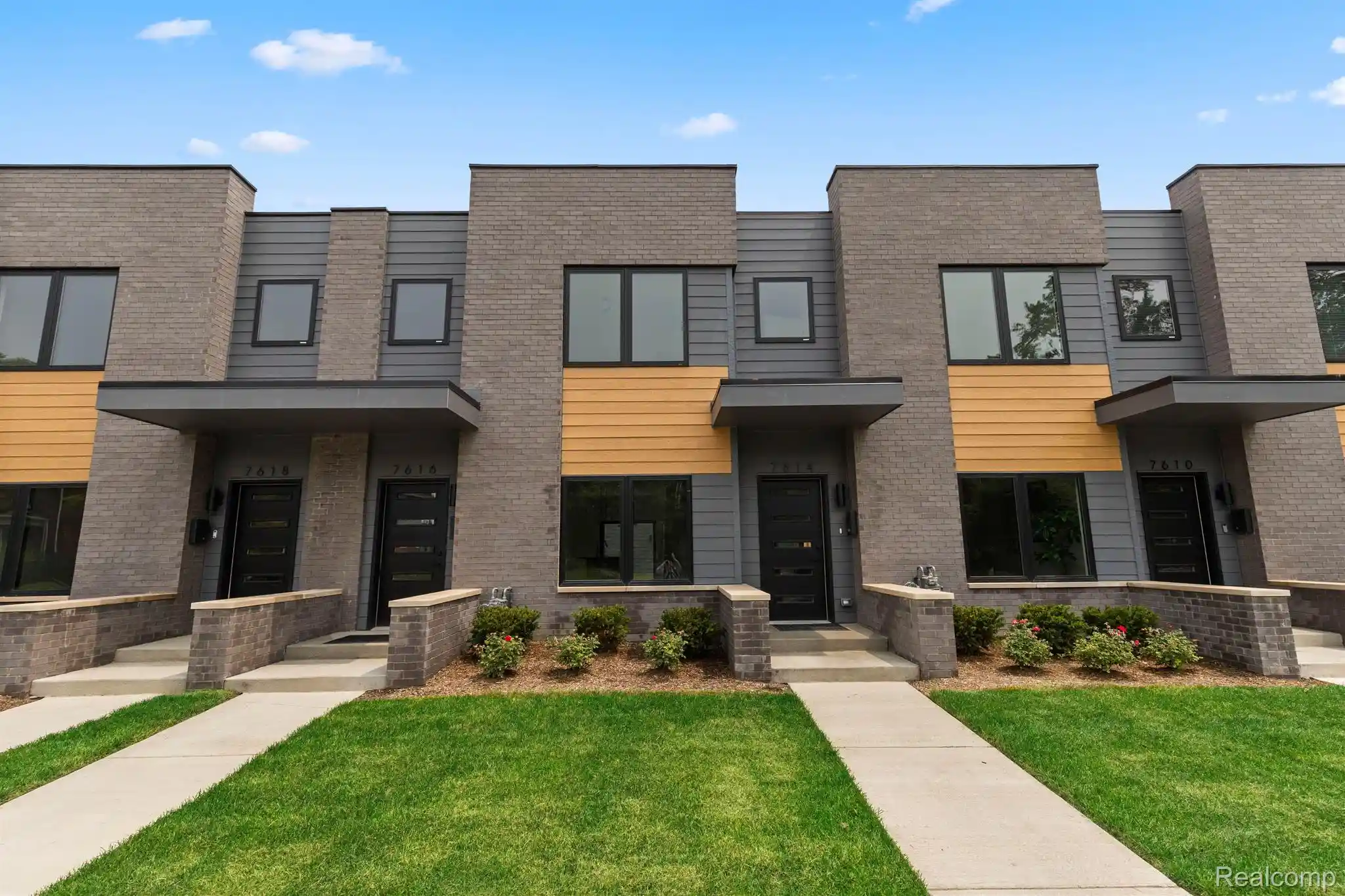 Listing Photo 35 - Condo for sale in 7542 Churchill St located at 7542 Churchill St, Wayne, MI 48206 - Unit 7542 Churchill St