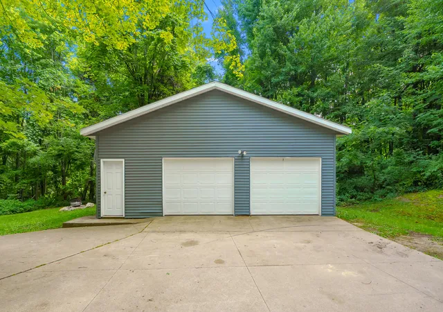 Photo 2 of Single family home for sale at 11175 S Enzian Rd, Prairieville Township Barry, MI 49080 | MLS# 66026045151 | Listing updated on 2026-09-16