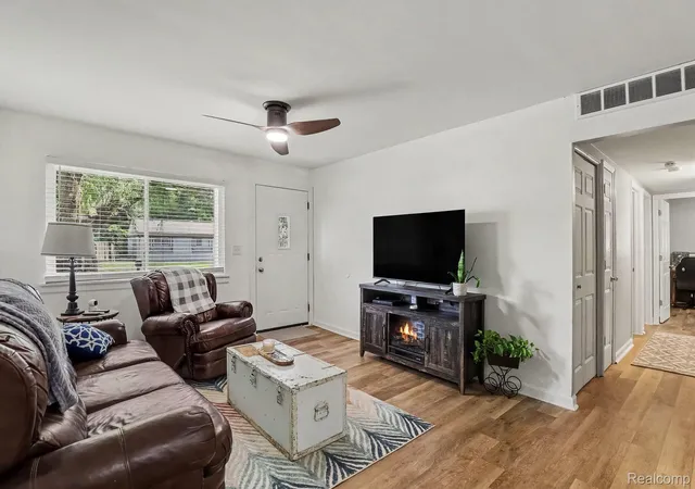 Photo 3 of Single family home for sale at 16042 Lauren St, Taylor City Wayne, MI 48180 | MLS# 20261068501 | Listing updated on 2026-09-15