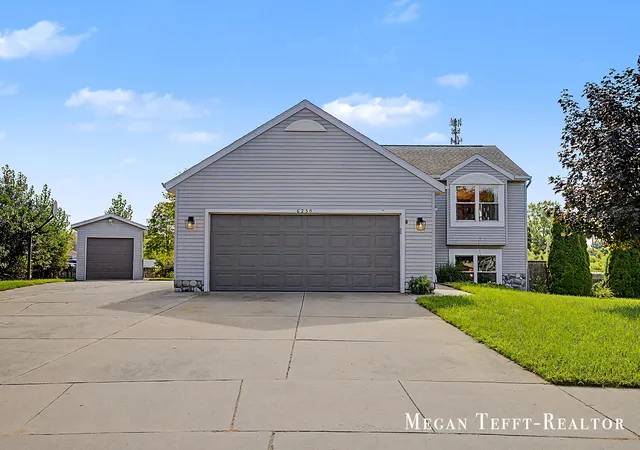 Photo 1 of Sale Pending at 6230 Belmont Farms Ne, Plainfield Charter Township Kent, MI 49306 | MLS# 65026045165 | Listing updated on 2026-09-16