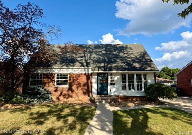 Photo 1 of Single family home for sale at 16343 Drake St, Southgate City Wayne, MI 48195 | MLS# 20261068522 | Listing updated on 2026-08-29