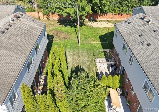 Photo 4 of Condo for sale at 27821 Eastwick Sq, Roseville City Macomb, MI 48066 | MLS# 20261068521 | Listing updated on 2026-08-29