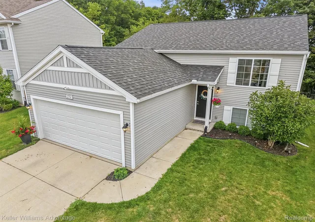 Photo 1 of Sale Pending at 2757 Sycamore River Dr, Handy Township Livingston, MI 48836 | MLS# 20261068532 | Listing updated on 2026-09-13