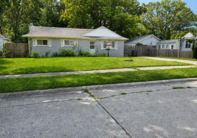 Photo 1 of Single family home for sale at 264 Helen St, Inkster City Wayne, MI 48141 | MLS# 20261068539 | Listing updated on 2026-09-09