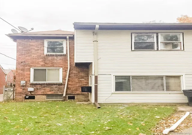 Photo 3 of Single family home for sale at 18099 Blackmoor St, Detroit City Wayne, MI 48234 | MLS# 20261068546 | Listing updated on 2026-08-27
