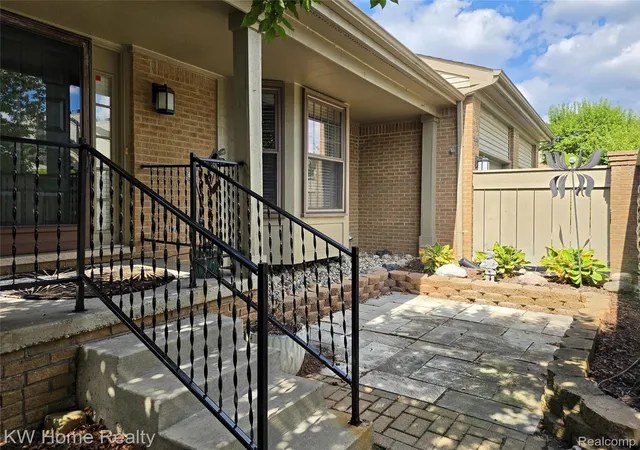 Photo 3 of Condo for sale at 38608 Chessington, Farmington Hills City Oakland, MI 48331 | MLS# 20261068558 | Listing updated on 2026-08-28